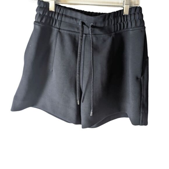 NWOT LULULEMON ATHLETICA Soft Ambitions High-Rise Short 4' In Black Size 6 - Picture 4 of 5